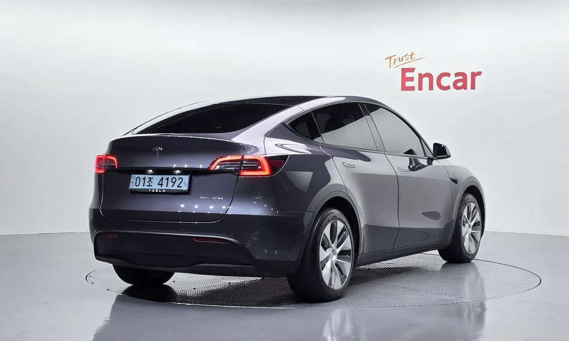 Tesla Model Y — фото 3