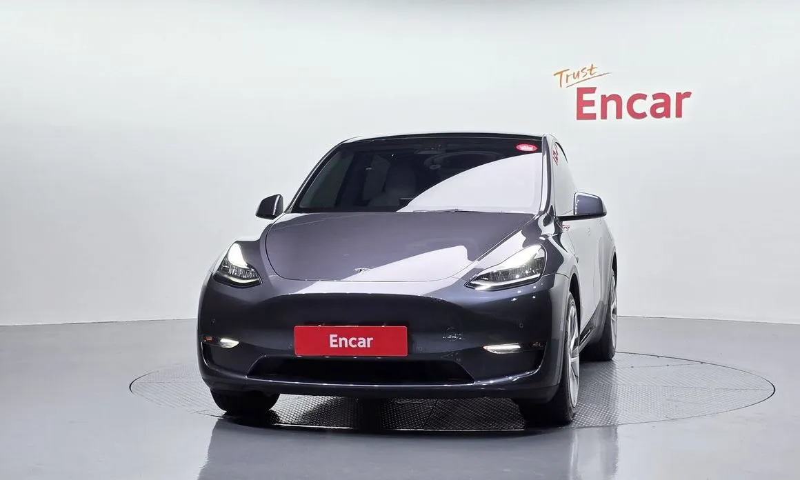 Tesla Model Y — фото 8