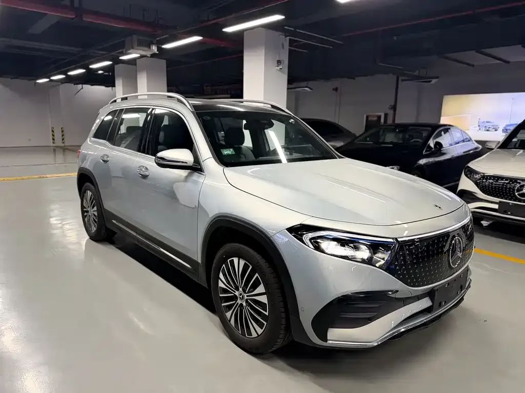 Mercedes-Benz EQB — фото 10