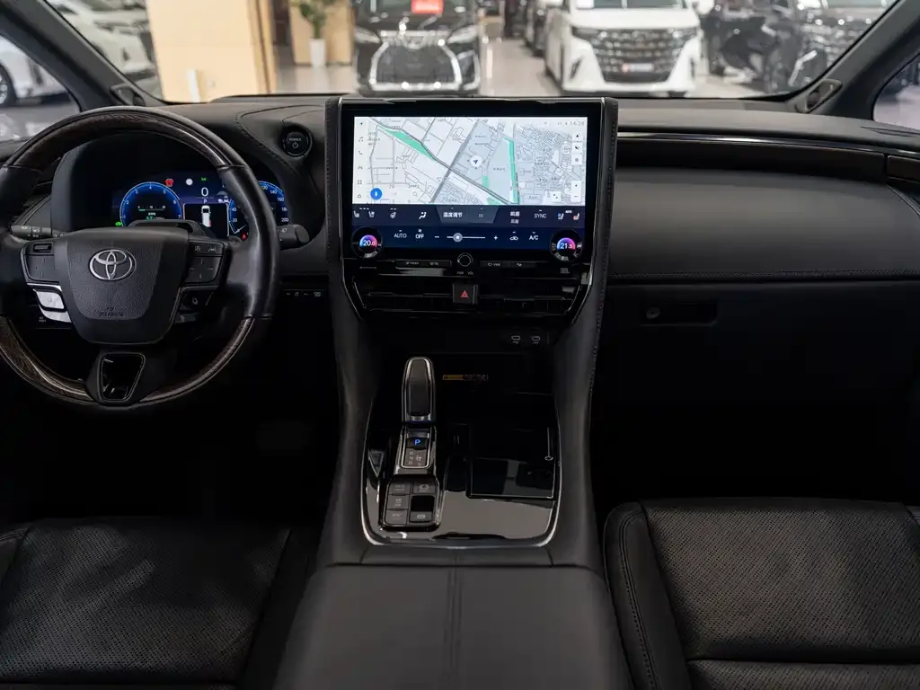 Toyota Alphard — фото 6