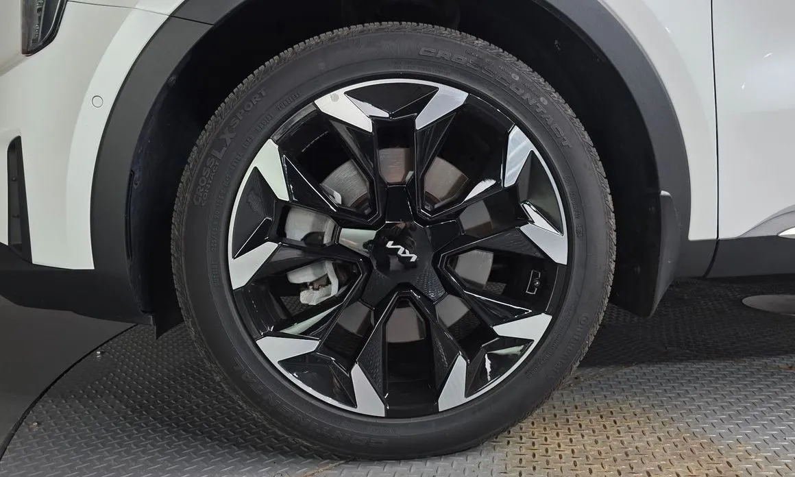 Kia Sorento — фото 10