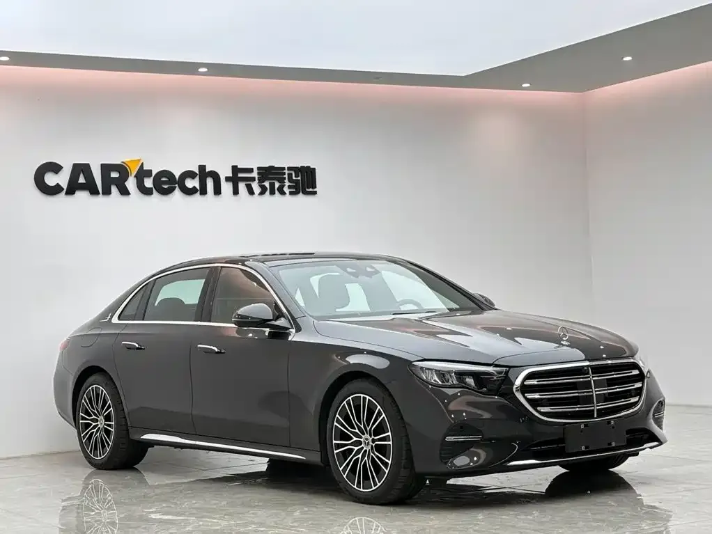 Mercedes-Benz E-Class — фото 5