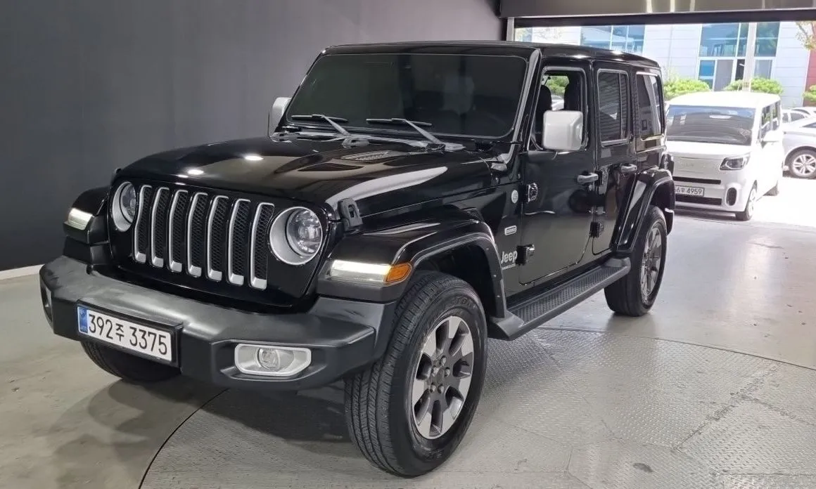 Jeep Wrangler — фото 10