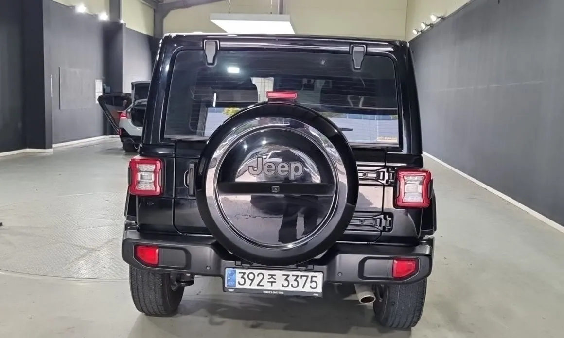 Jeep Wrangler — фото 2