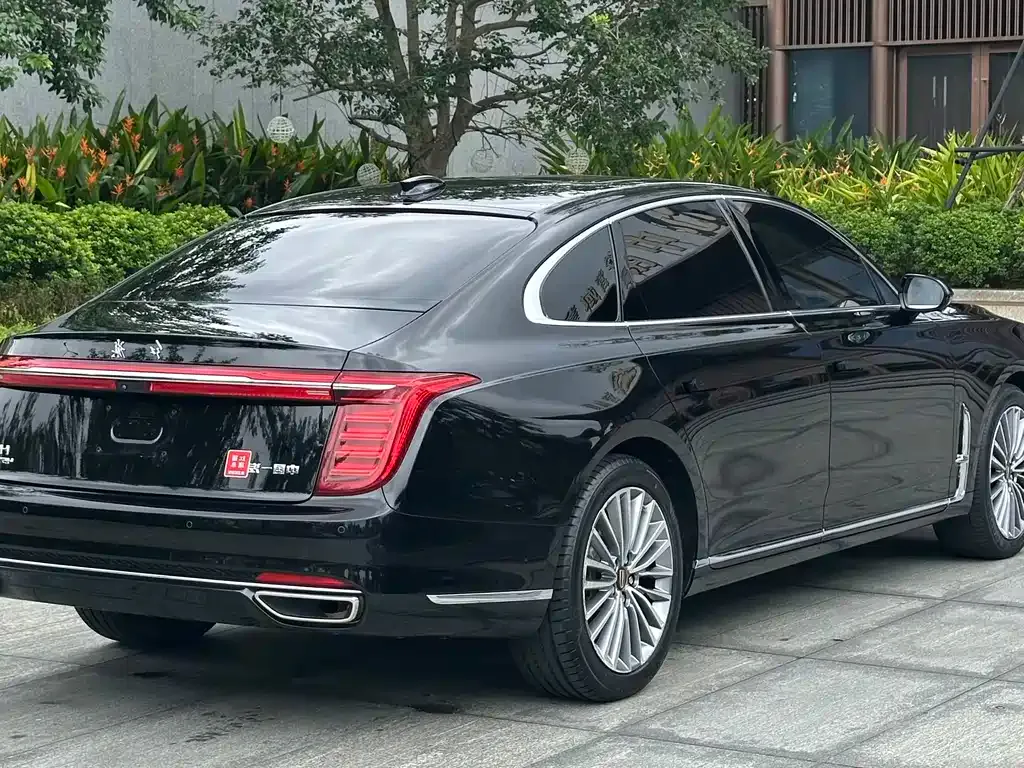 Hongqi H9 — фото 9