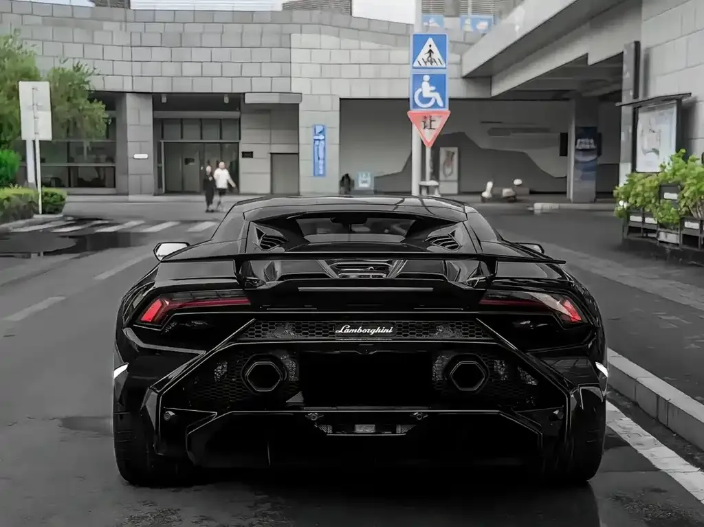 Lamborghini Huracan — фото 7