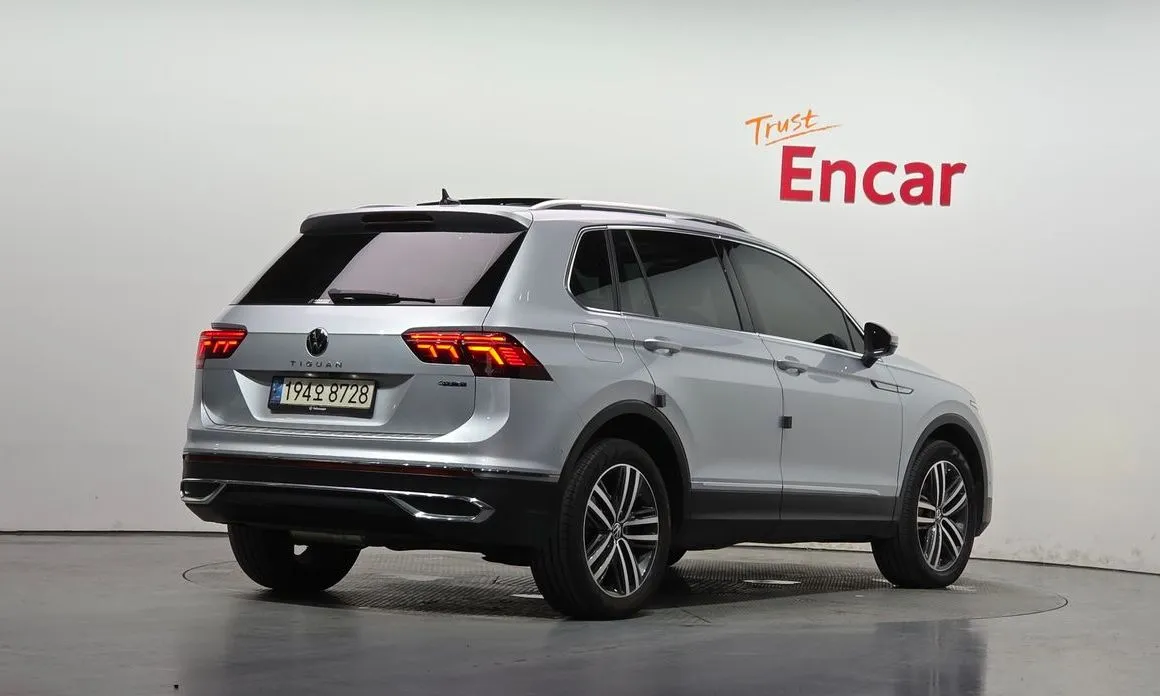 Volkswagen Tiguan — фото 9