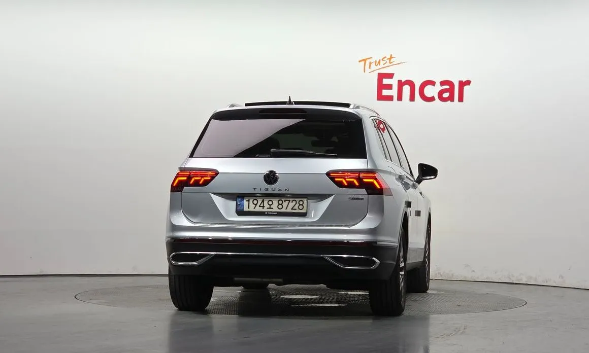 Volkswagen Tiguan — фото 4