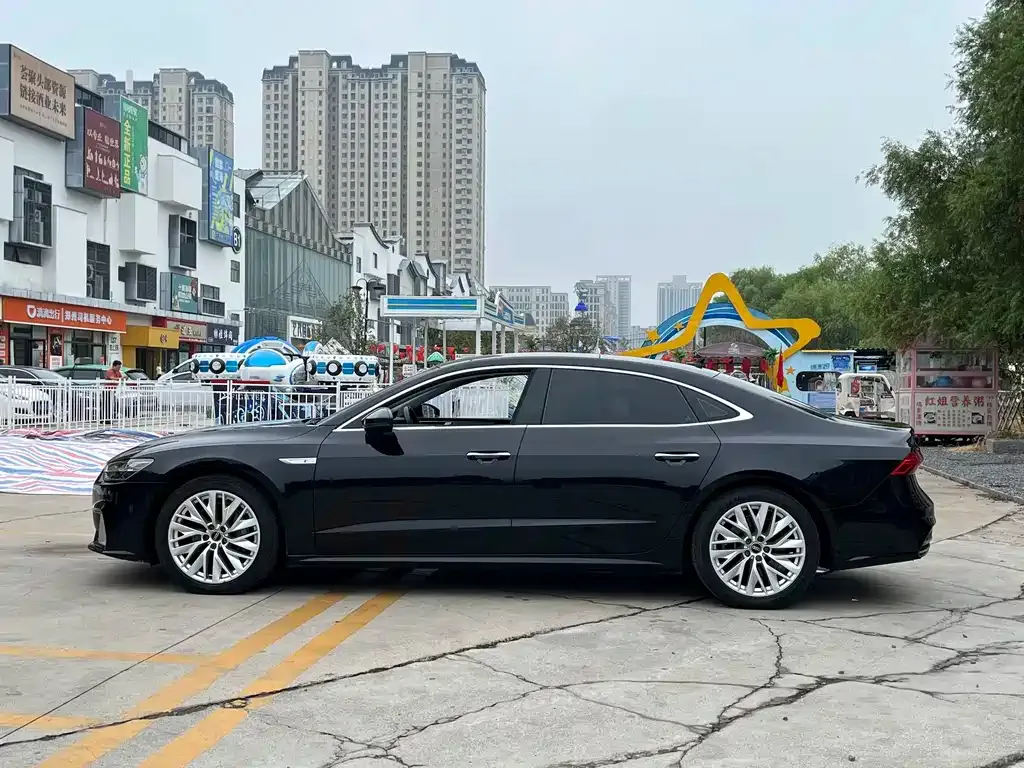 Audi A7L — фото 6
