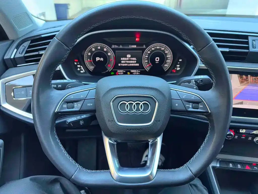 Audi Q3 — фото 6