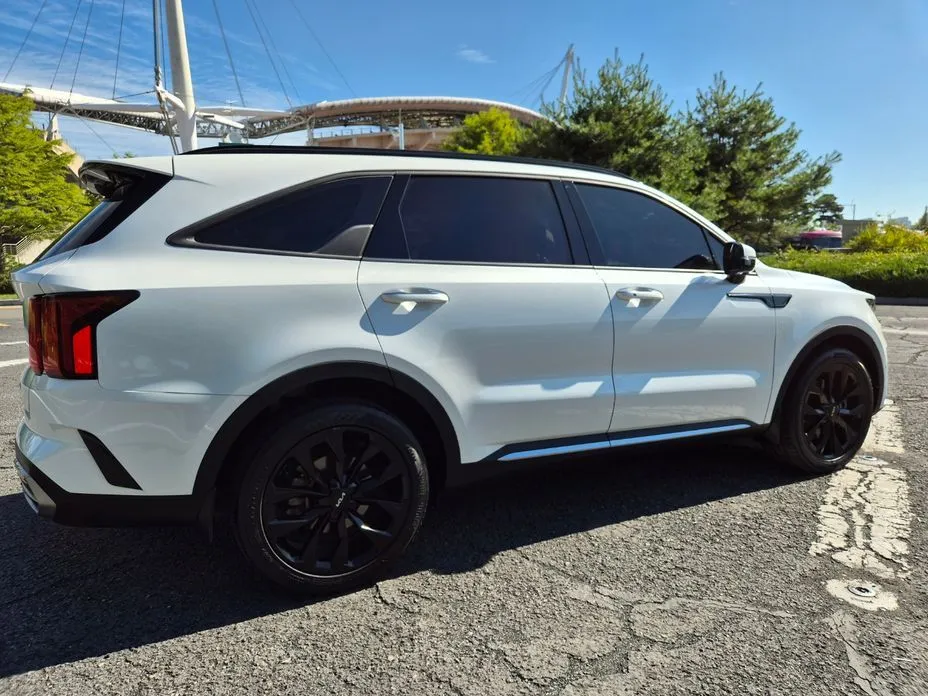 Kia Sorento — фото 8