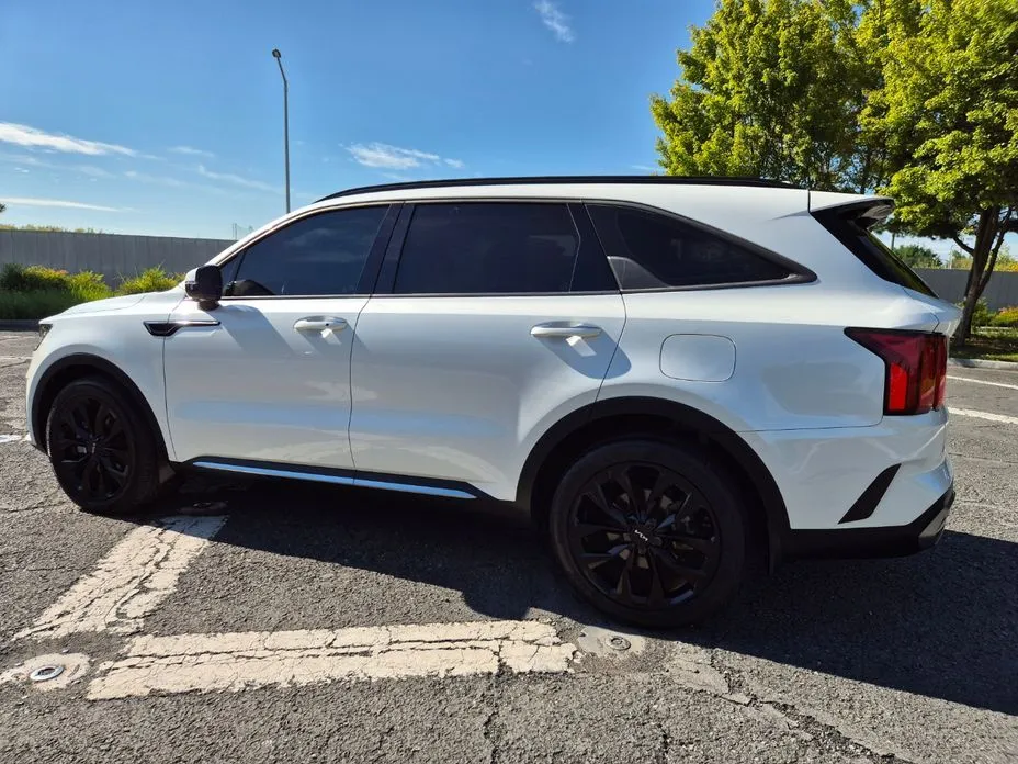 Kia Sorento — фото 10