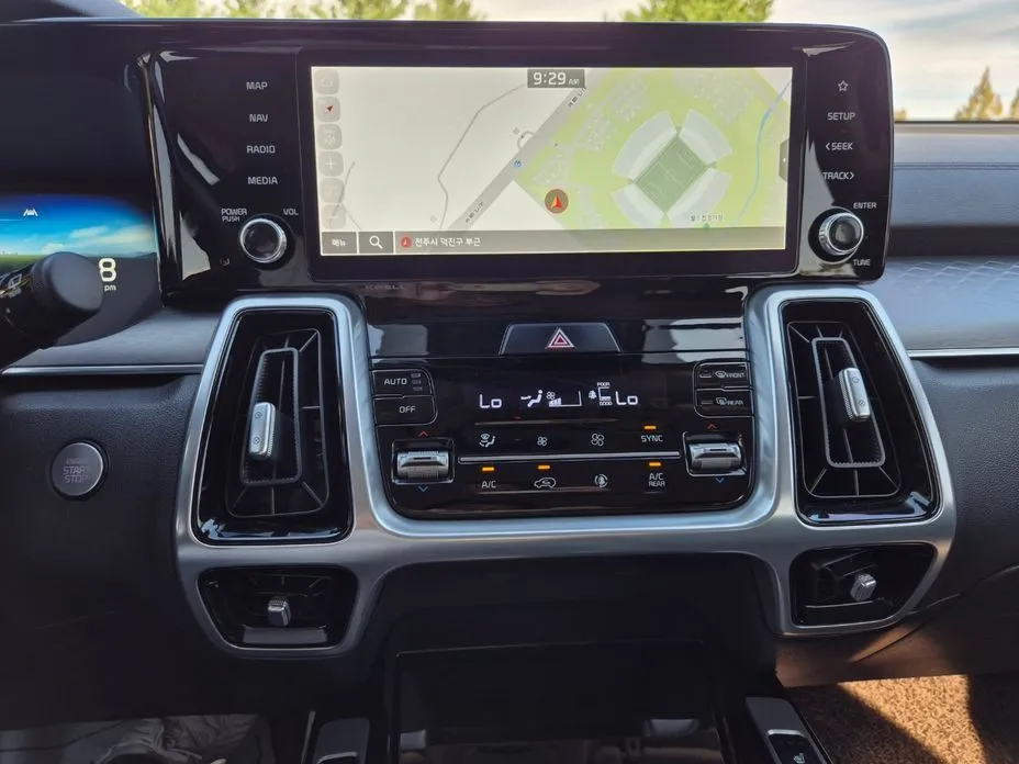 Kia Sorento — фото 7