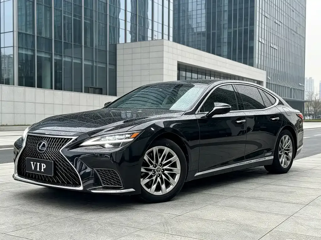 Lexus LS — фото 1