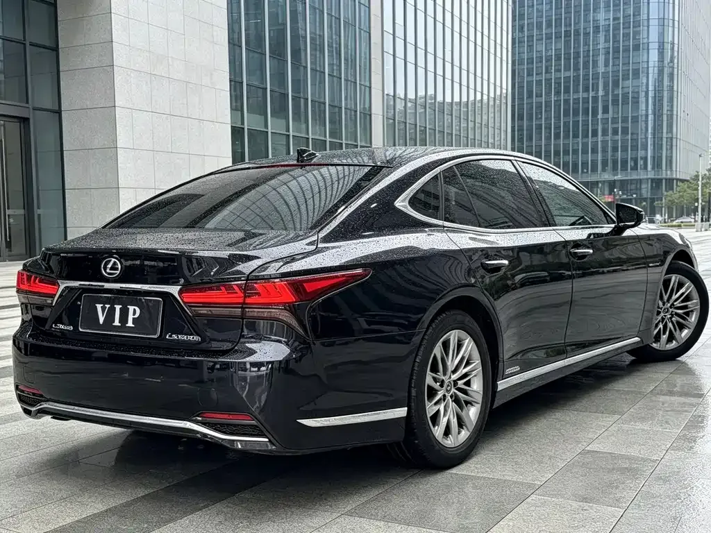 Lexus LS — фото 5