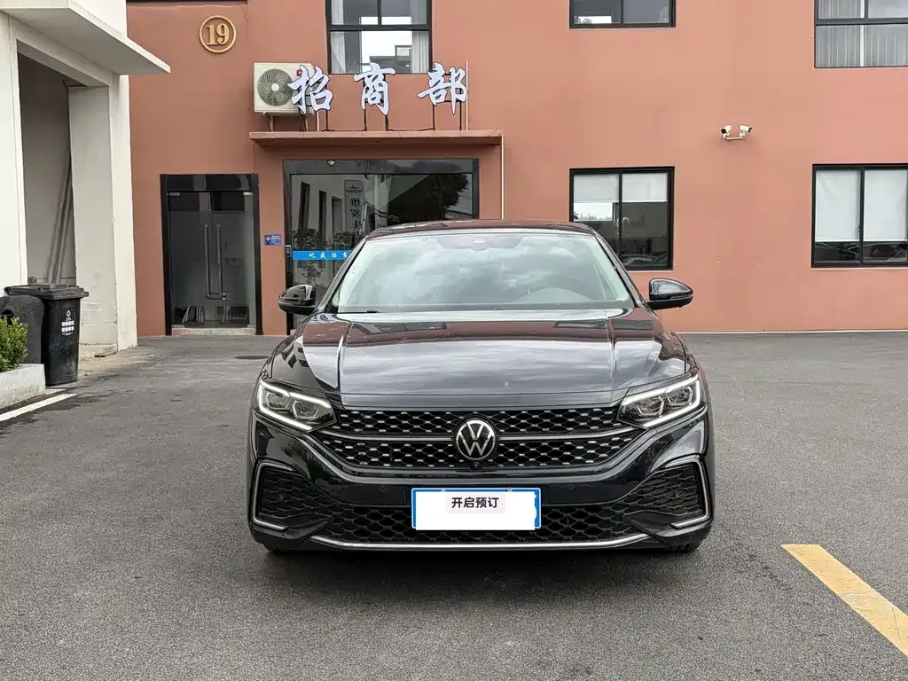 Volkswagen Passat — фото 7