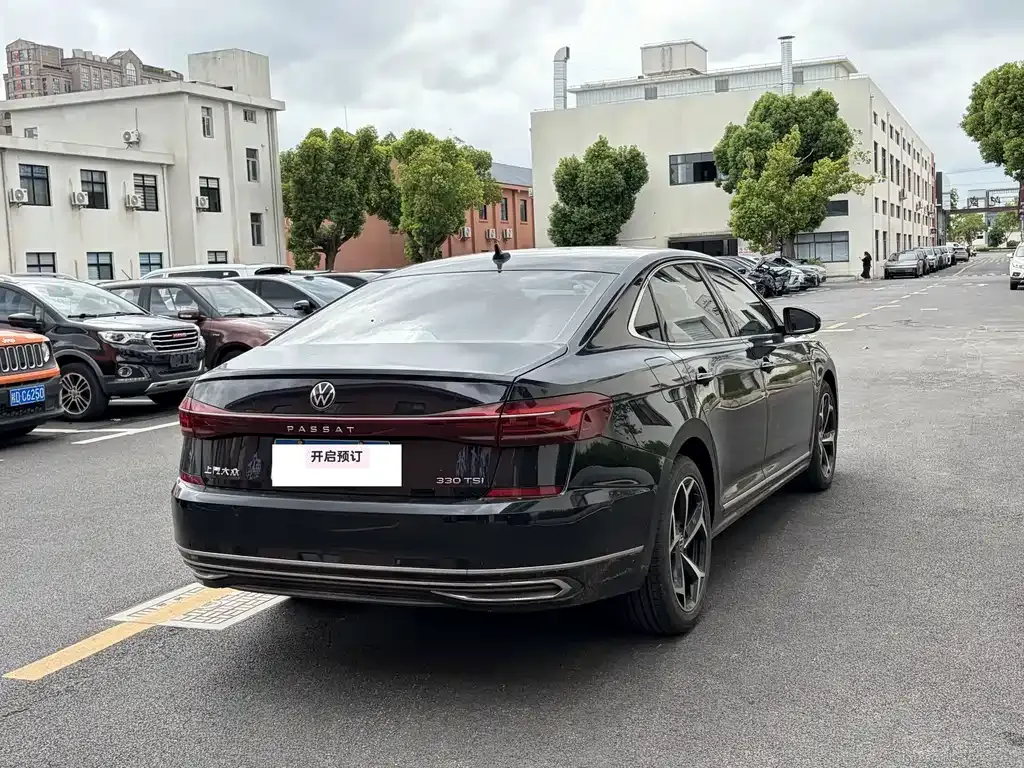 Volkswagen Passat — фото 9
