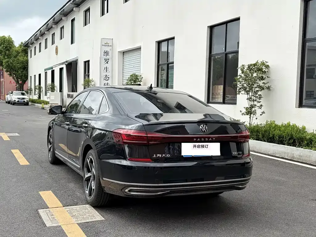 Volkswagen Passat — фото 8