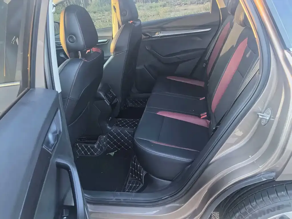 Skoda Karoq — фото 4