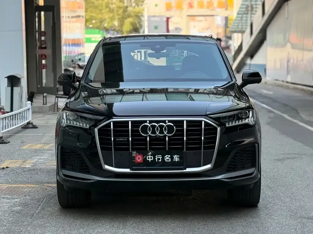 Audi Q7 — фото 8
