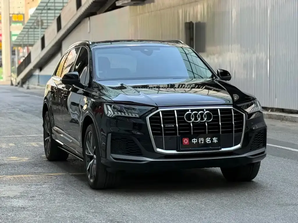 Audi Q7 — фото 5