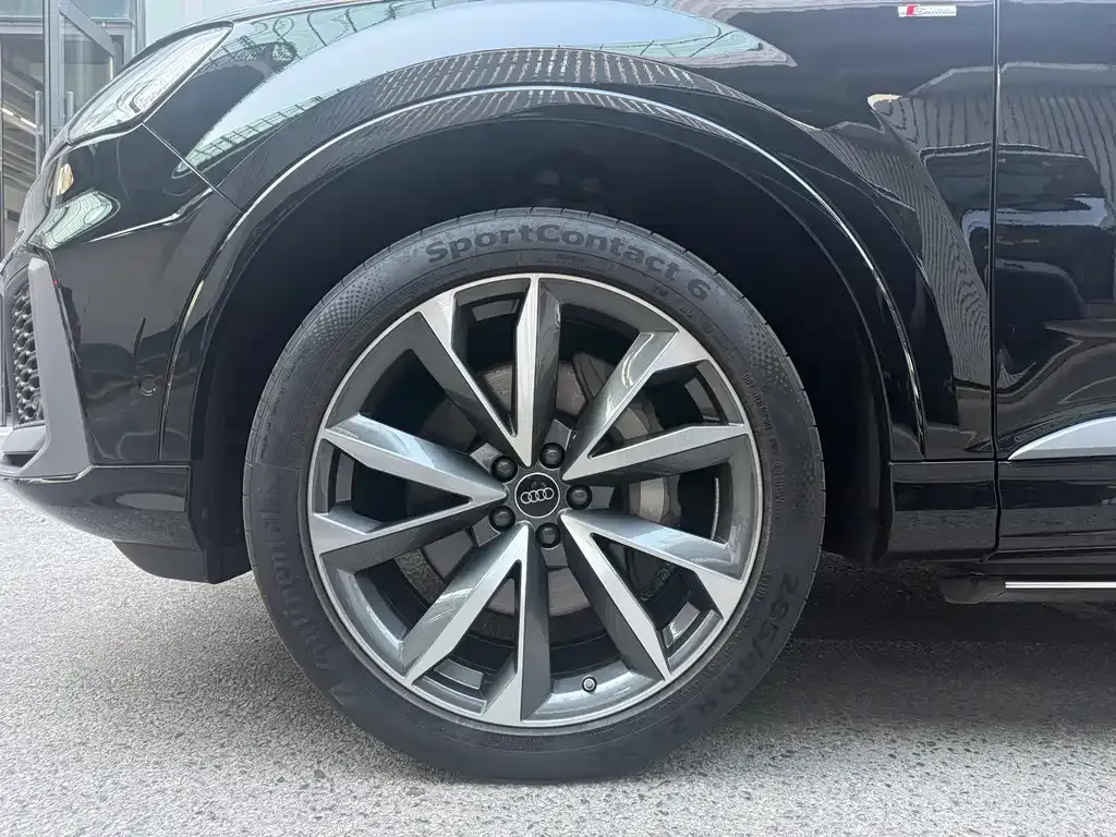 Audi Q7 — фото 10