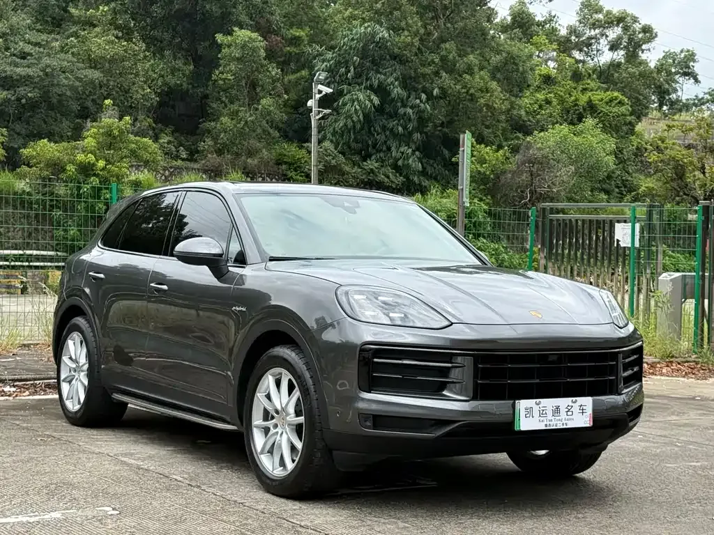 Porsche Cayenne Hybrid — фото 7
