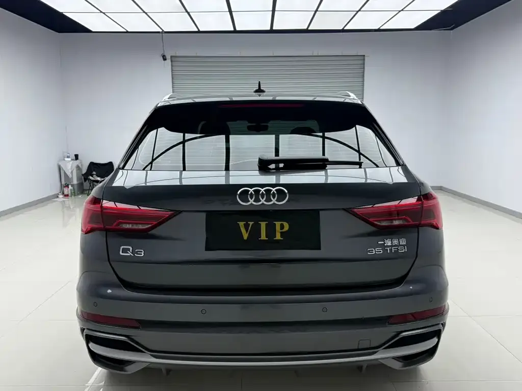 Audi Q3 — фото 10