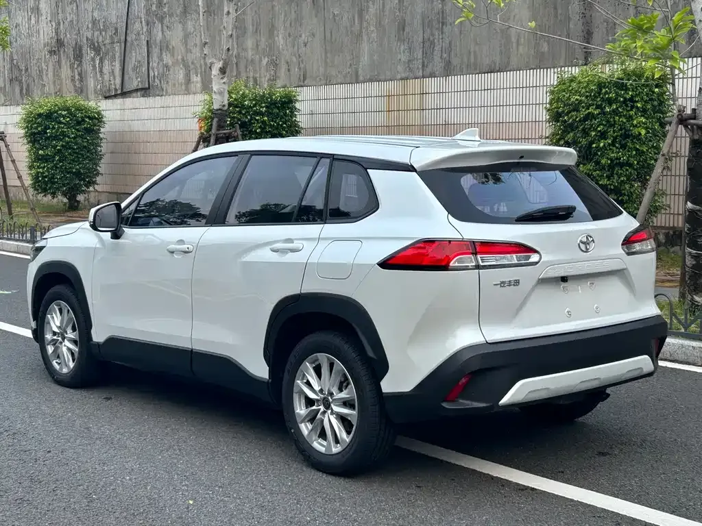 Toyota Corolla Cross — фото 8