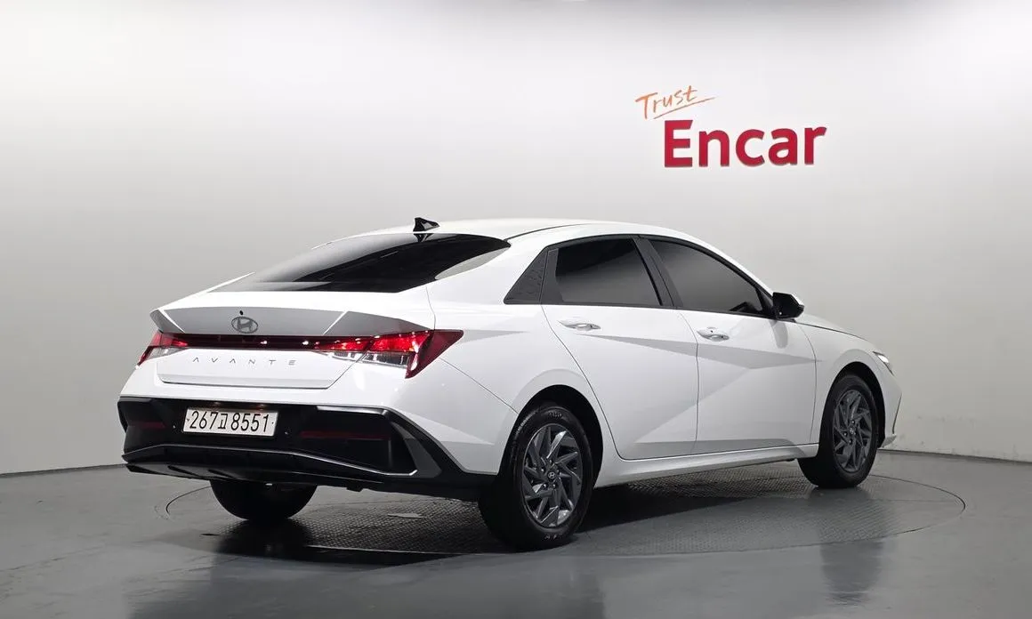 Hyundai AVANTE — фото 4