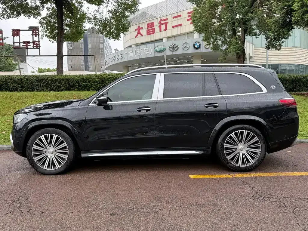 Mercedes-Benz GLS — фото 10