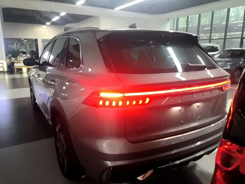 Geely Xingyue L — фото 10
