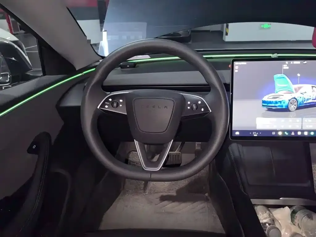 Tesla Model 3 — фото 4