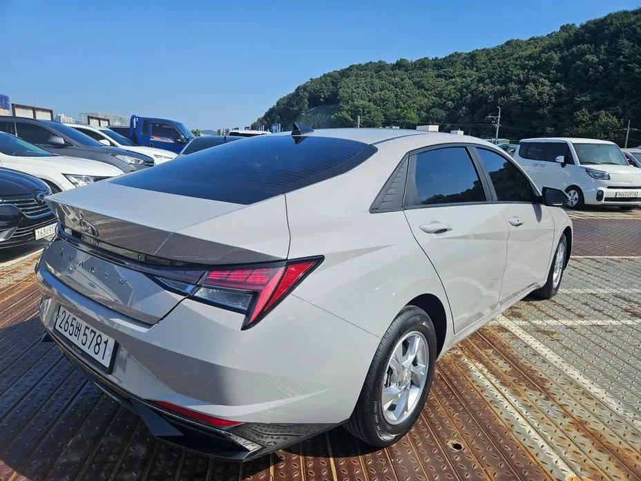 Hyundai AVANTE — фото 8