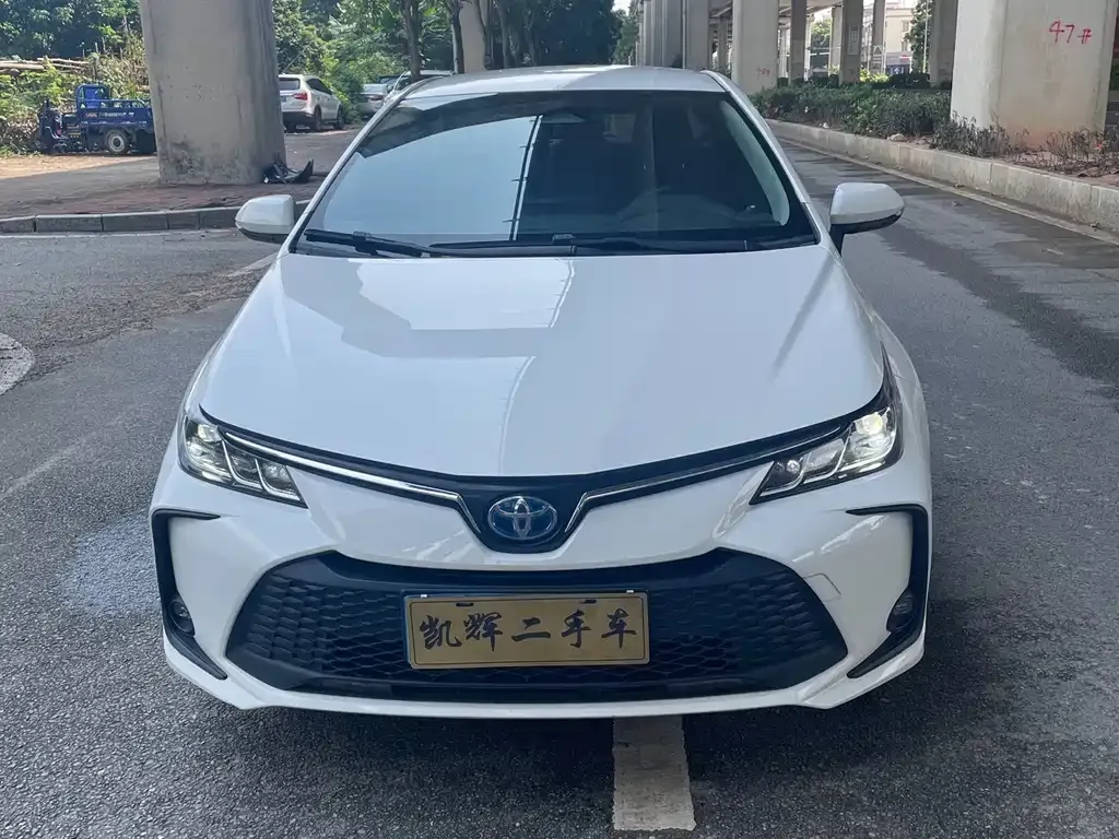 Toyota Corolla — фото 3