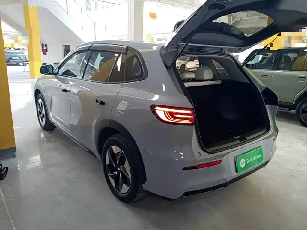 Geely Galaxy E5 — фото 10