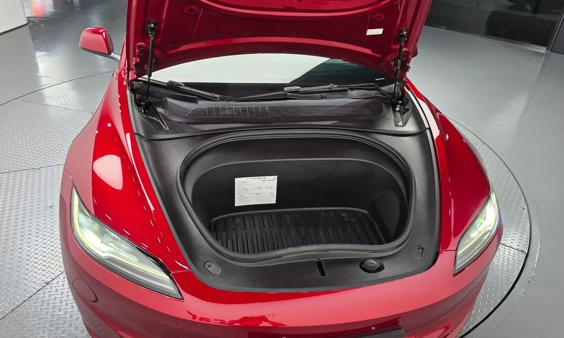 Tesla Model 3 — фото 3