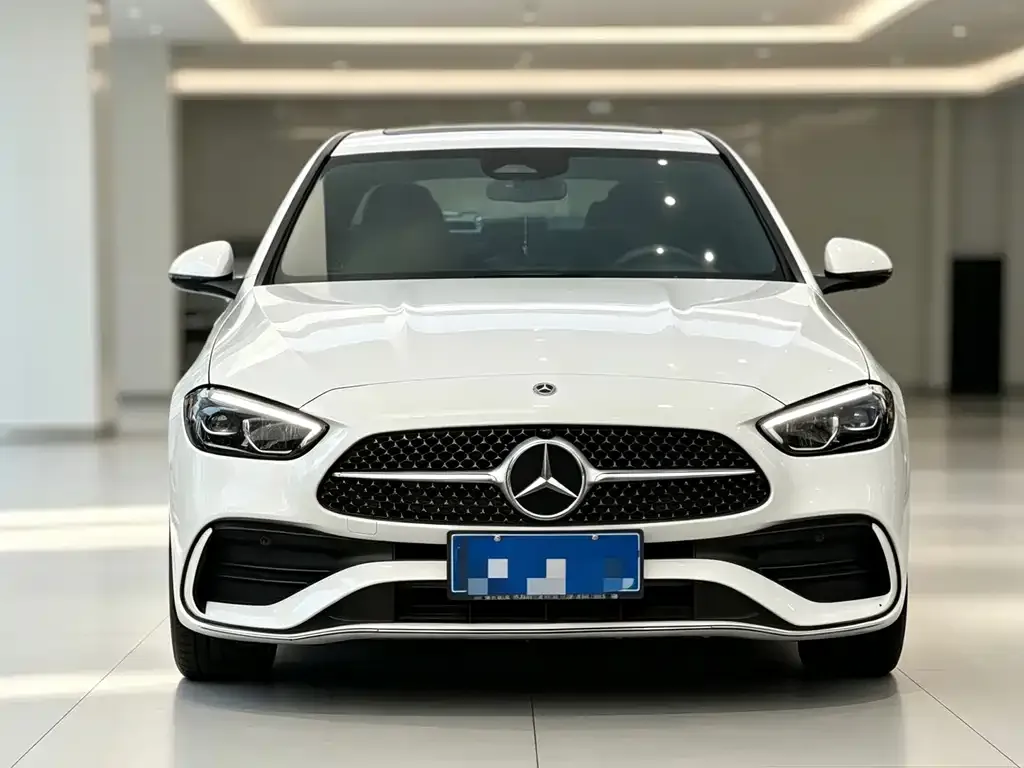 Mercedes-Benz C-Class — фото 1