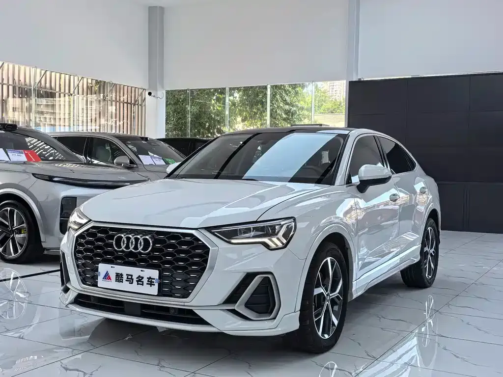 Audi Q3 Sportback — фото 1