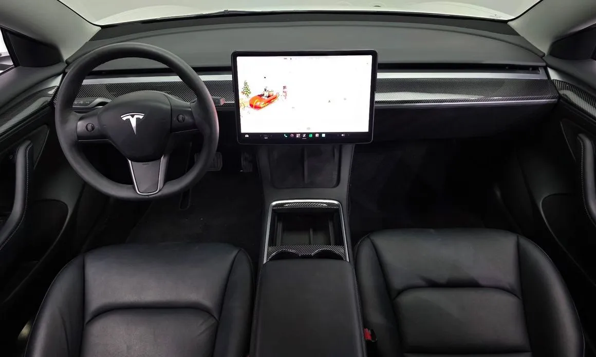 Tesla Model 3 — фото 4