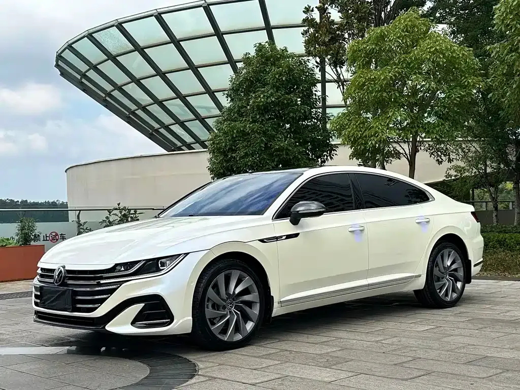 Volkswagen CC — фото 1