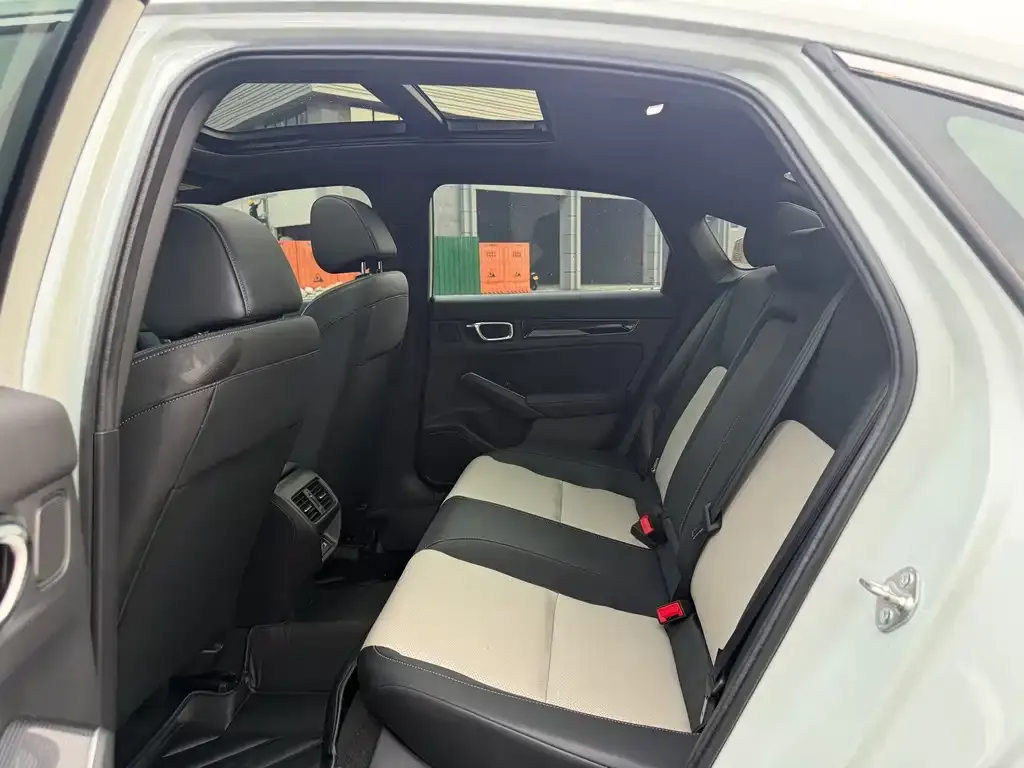 Honda Civic — фото 5