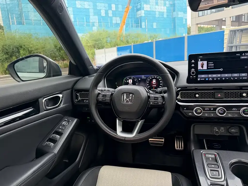 Honda Civic — фото 10