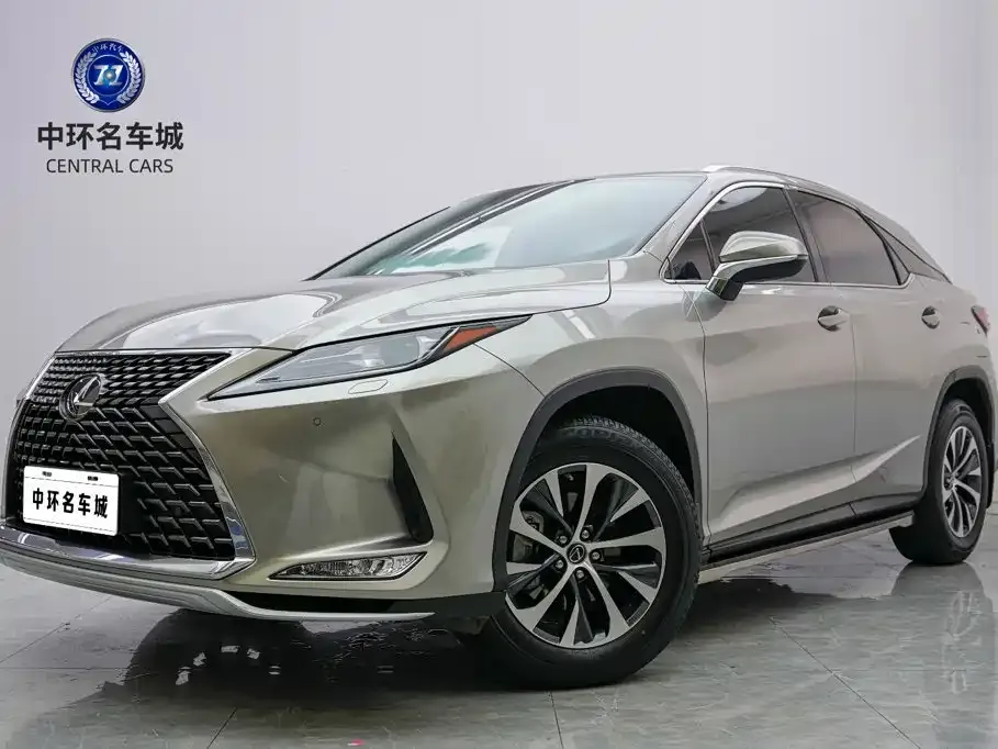 Lexus RX — фото 1