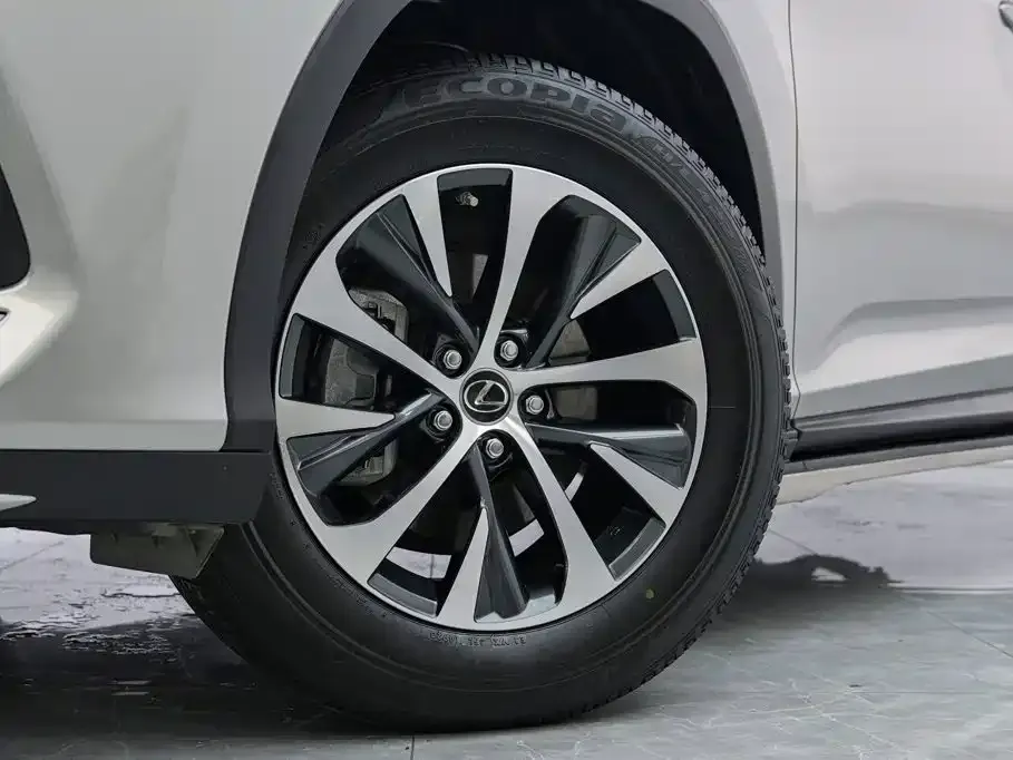 Lexus RX — фото 5