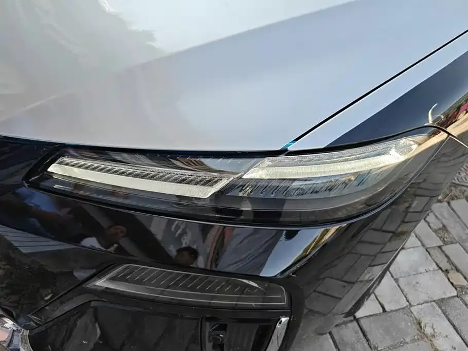 Roewe M7 DMH — фото 10
