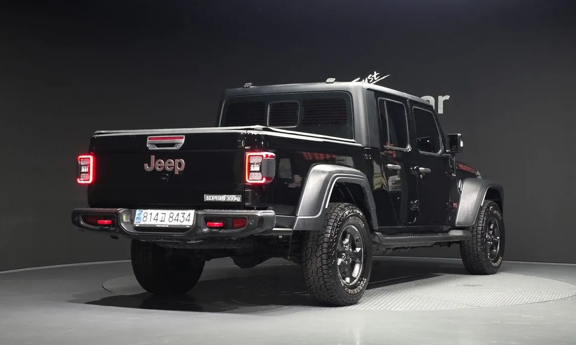 Jeep Gladiator — фото 10