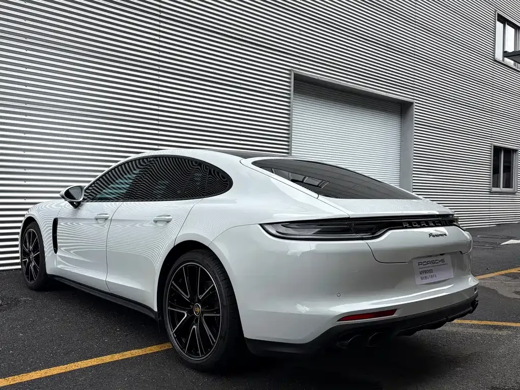 Porsche Panamera — фото 10