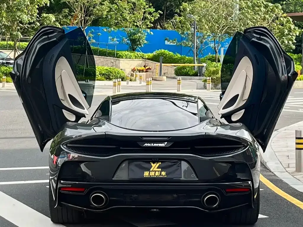 McLaren GT — фото 10