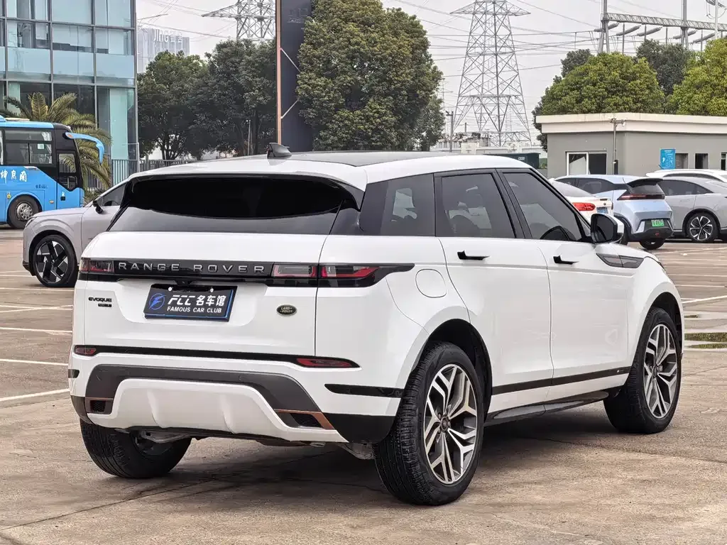 Land Rover Evoque — фото 10